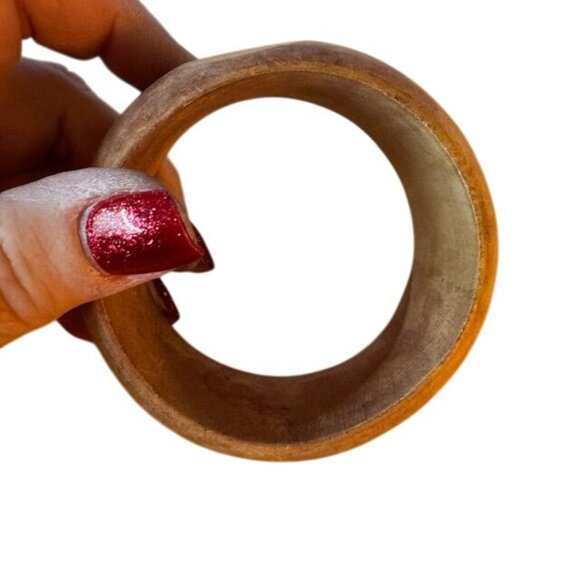 Vintage Wooden Bangle With Natural Brown Finish - Picture 2 of 5